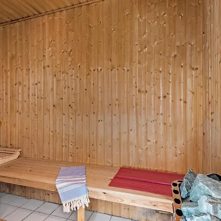 בית נופש Pet Friendly In With Sauna בלבאנד